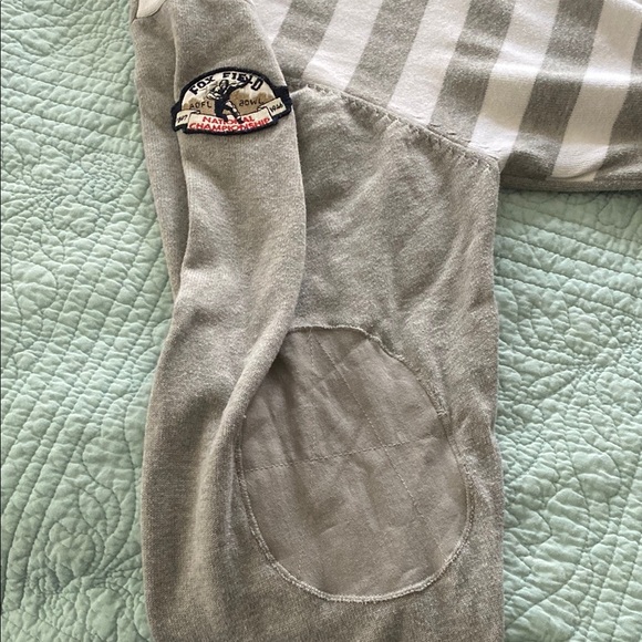 Green and Gray Cardigan Sweater with Textured Fabric - Picture 4 of 7